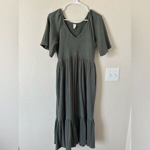 kate quinn Olive Green Tiered V-Neck Maxi Dress